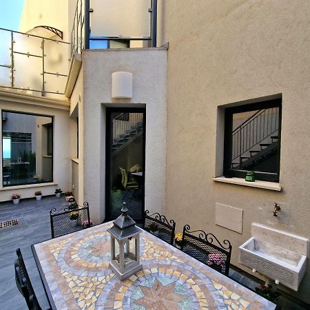 The White Domus Apartment Taormina Ngoại thất bức ảnh