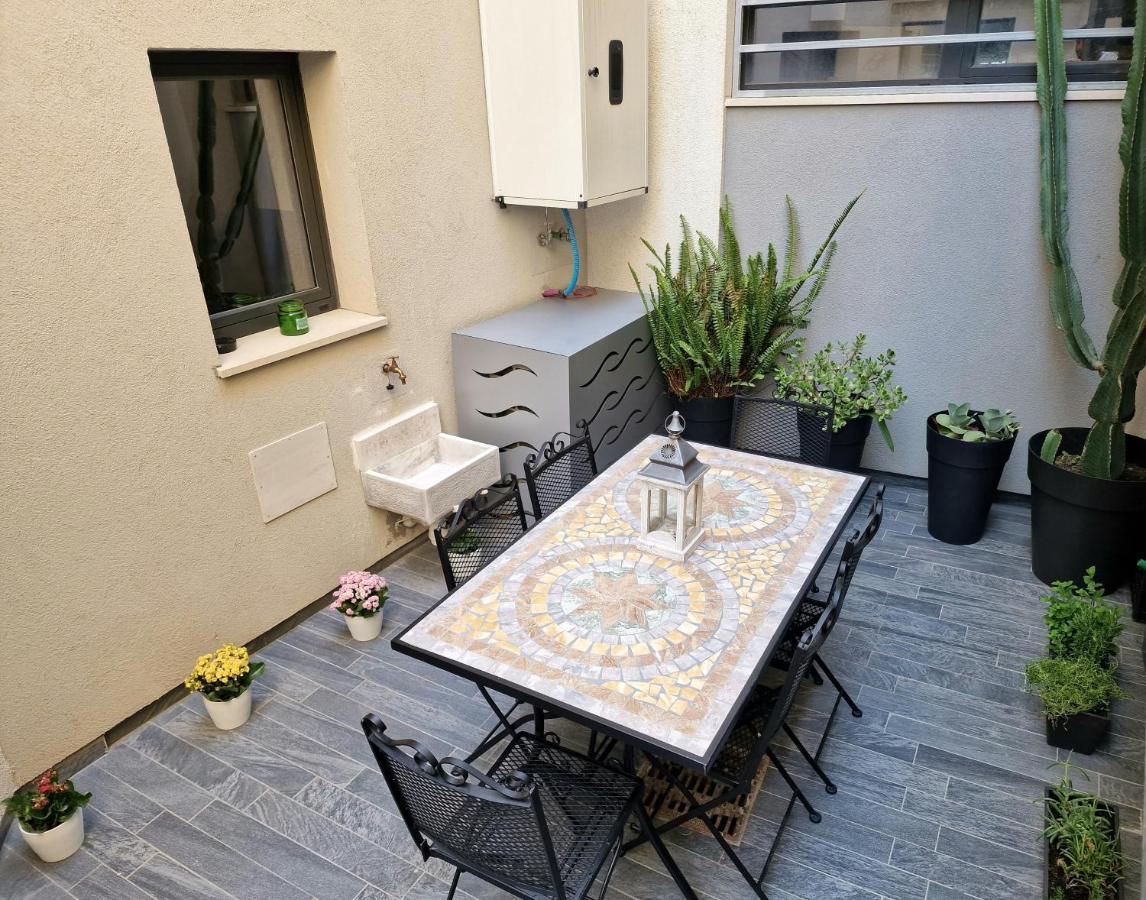 The White Domus Apartment Taormina Ngoại thất bức ảnh
