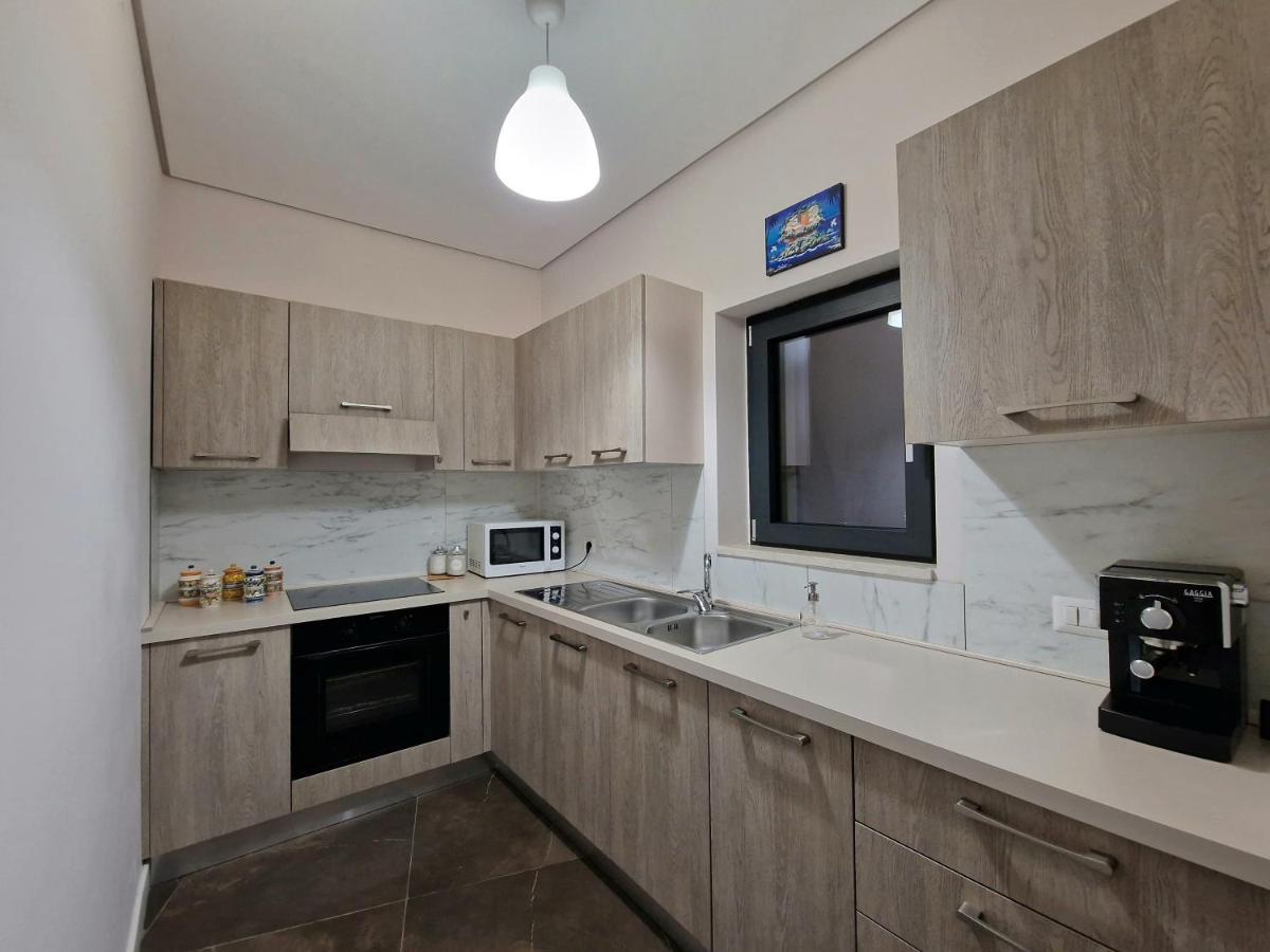 The White Domus Apartment Taormina Ngoại thất bức ảnh