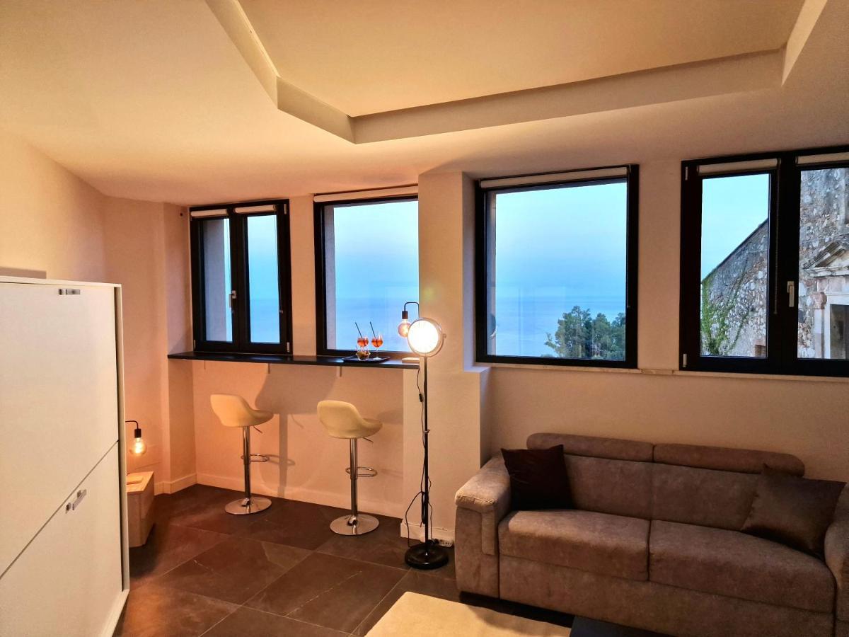 The White Domus Apartment Taormina Ngoại thất bức ảnh